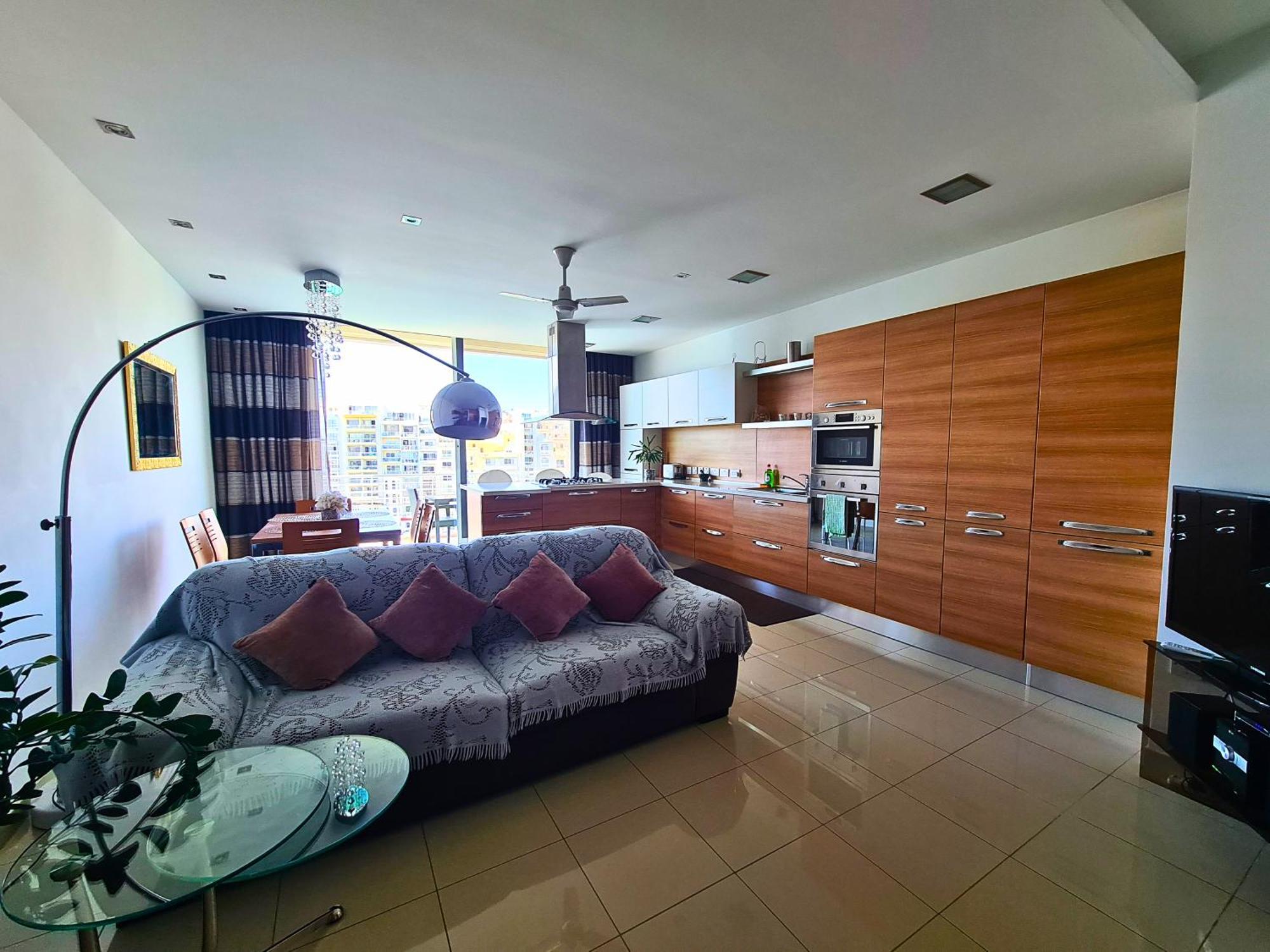 2 Bedroom Seafront Duplex Penthouse In The Heart Of Spinola Bay San Julián Exterior foto